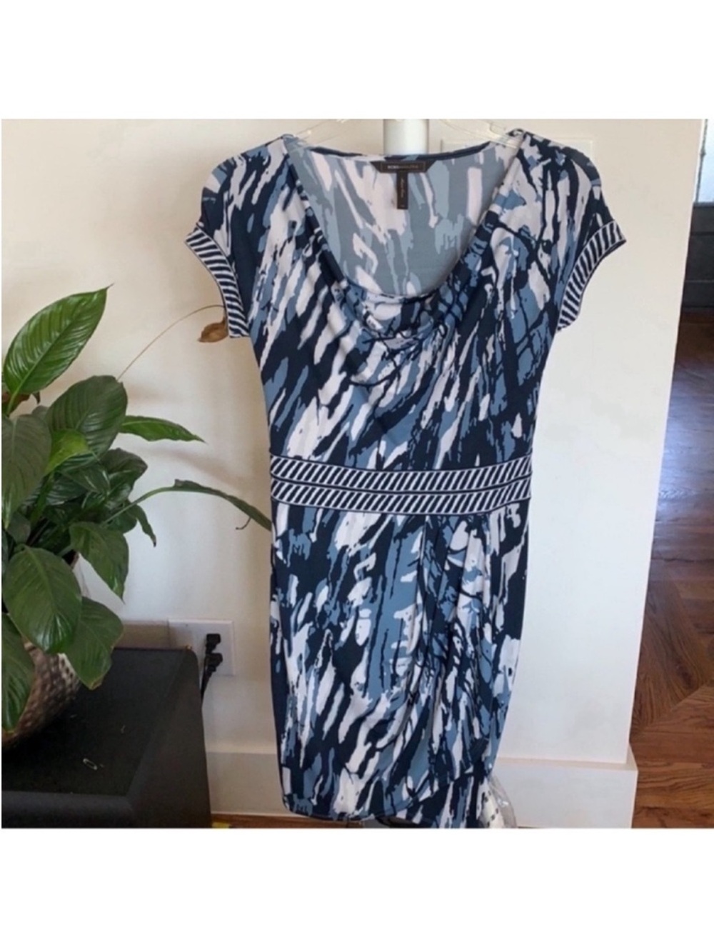 BCBGMAXAZRIA Y2K jersey mini/knee length dress Sz XS Faux wrap skirt Blue White